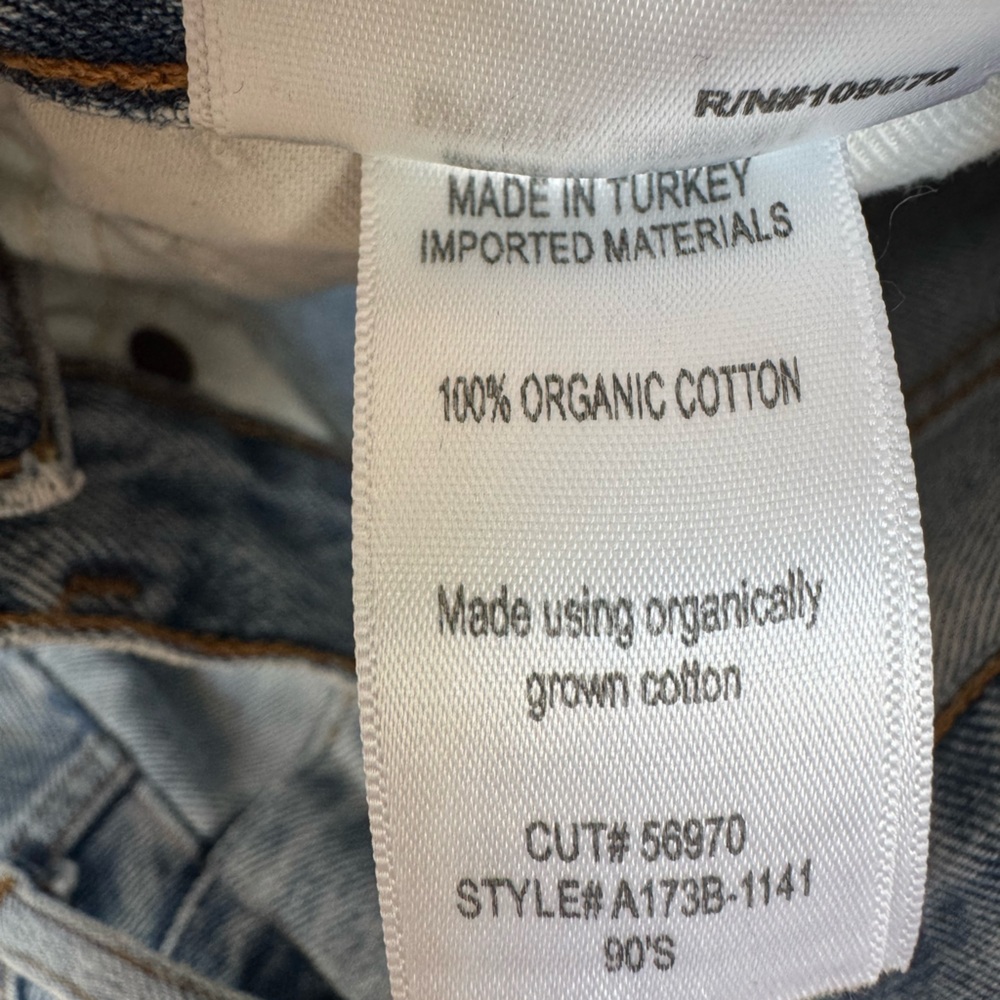 Agolde Vintage Wash Distressed 90’s Cropped Jeans - Picture 10 of 10